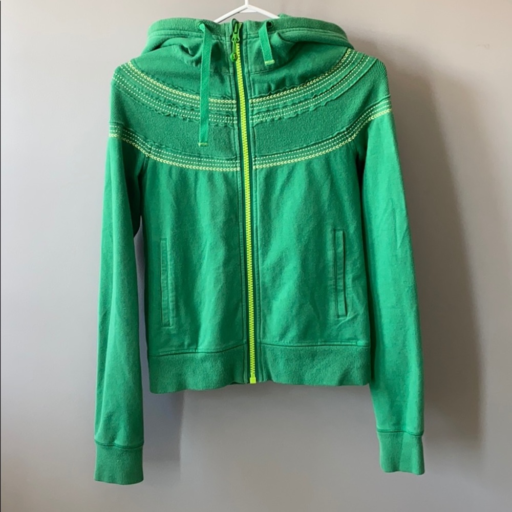 Lululemon sweater.